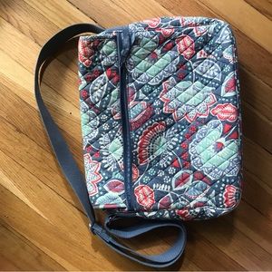 Vera Bradley Nomadic Floral laptop bag